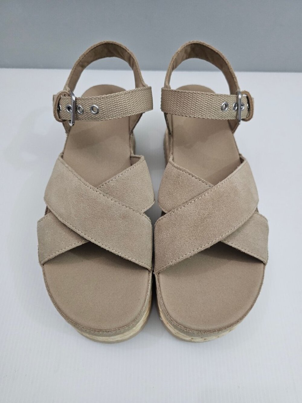 UGG Aubrey Raffia Platform Sandals Womens 11 Beige Sand Suede Ankle Strap NEW - Picture 5 of 16